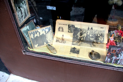 ���-���������